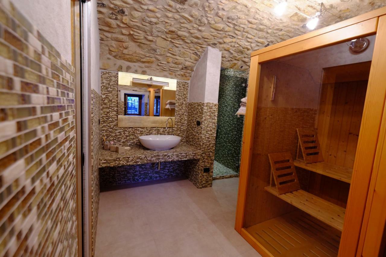 B&B La Corte Suites Salice Terme Exterior photo
