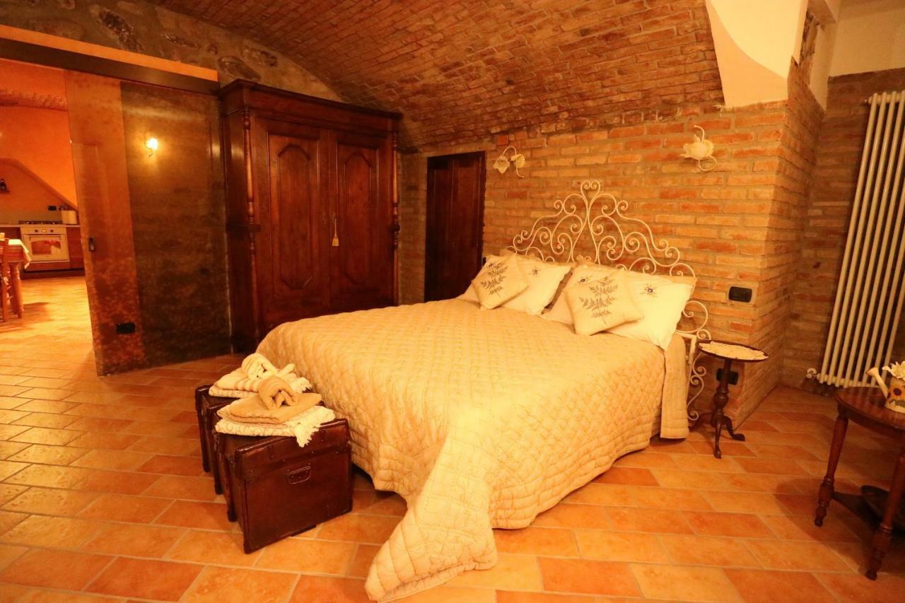 B&B La Corte Suites Salice Terme Exterior photo