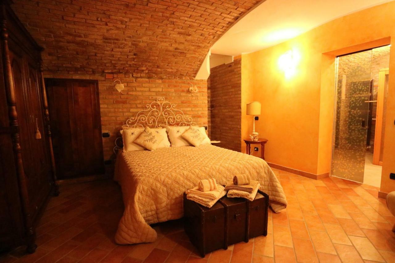 B&B La Corte Suites Salice Terme Exterior photo